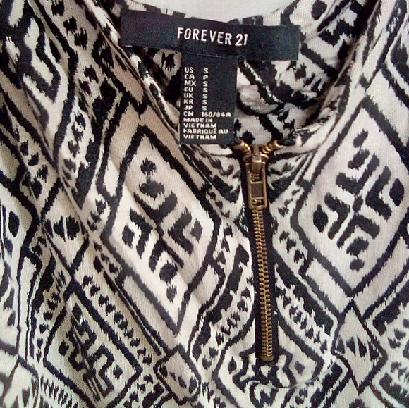 Forever 21 Tribal Print Sleeveless Top - Picture 5 of 5